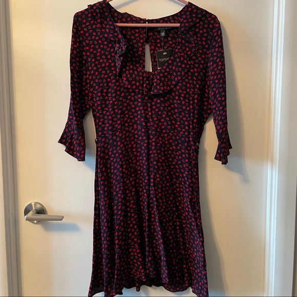 NWT TopShop Lip Print Open Back Dress - Picture 3 of 8